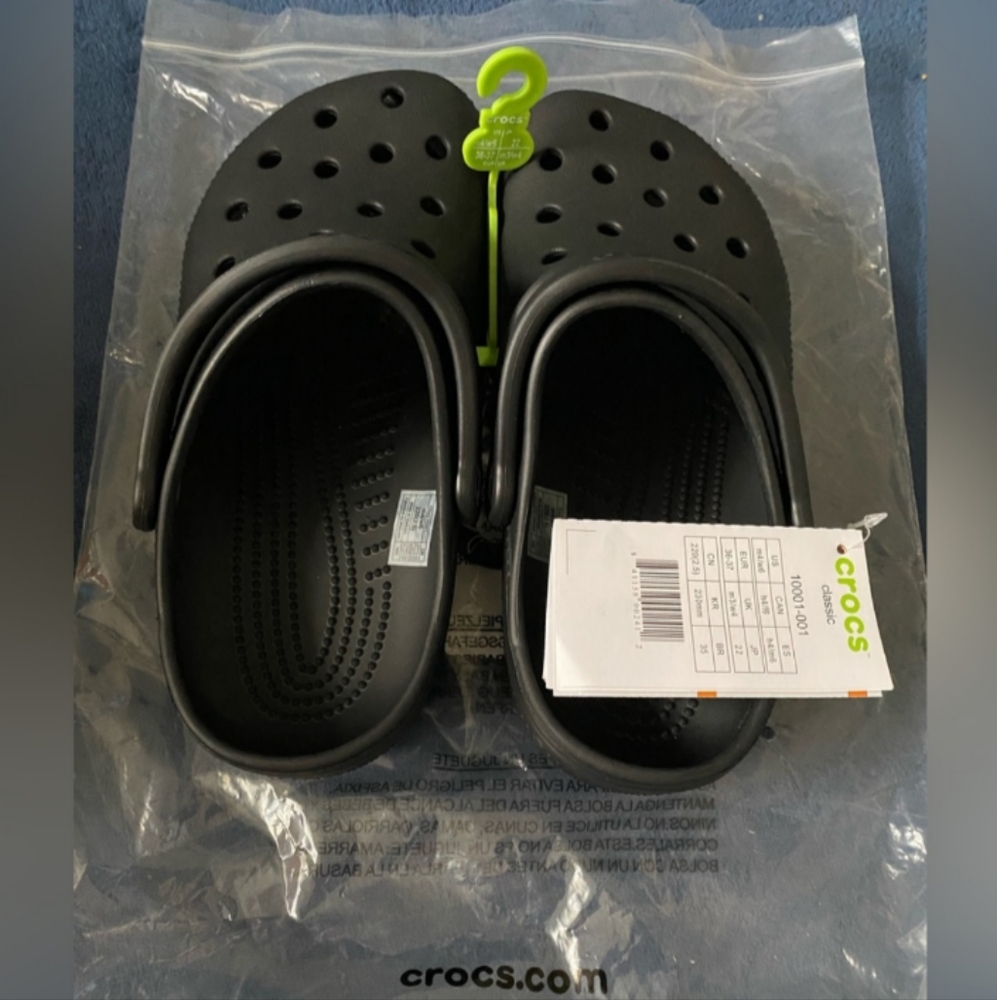 Classic Crocs Black Size 4 Men’s or 6 Women’s